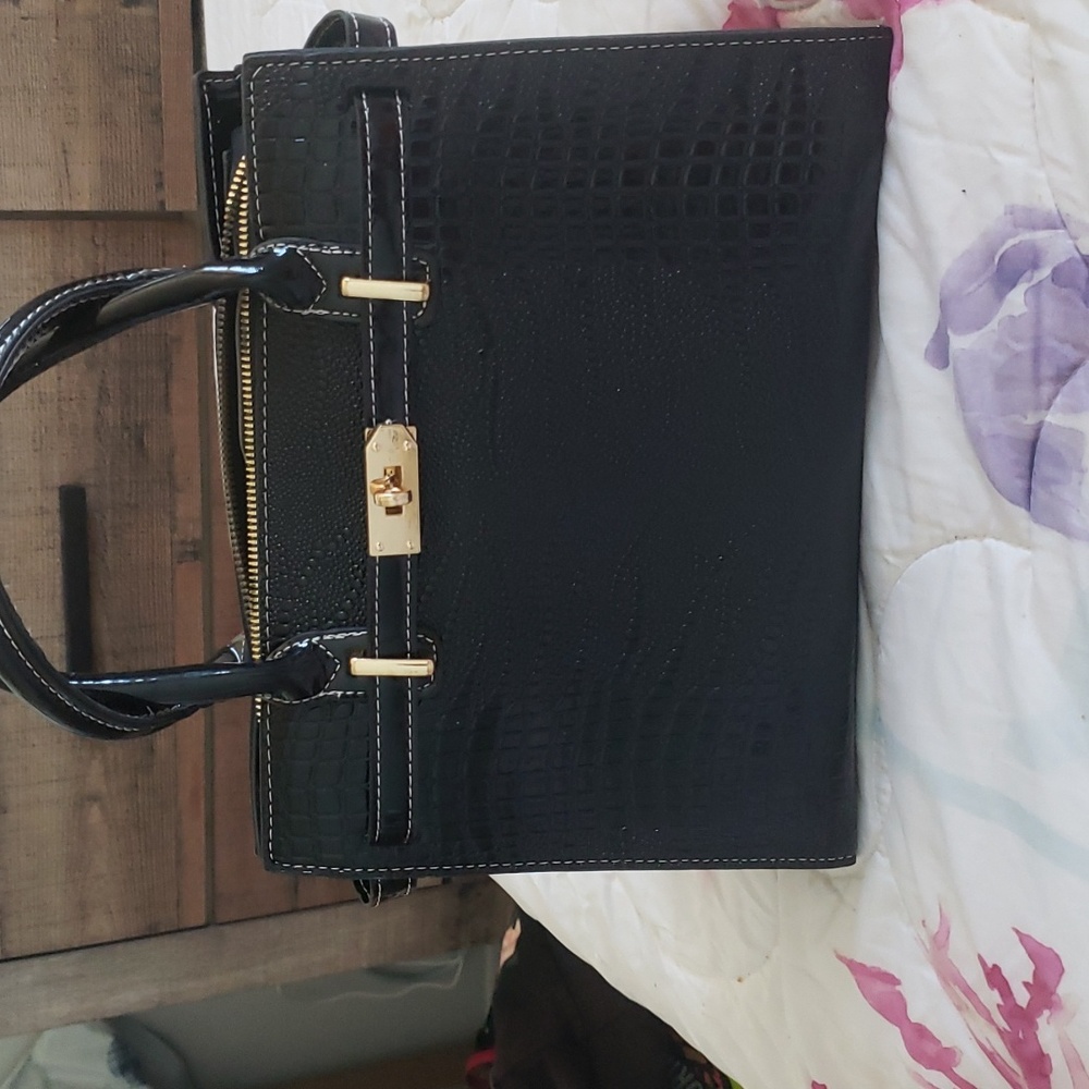 Small Black Purse - Picture 14 of 14
